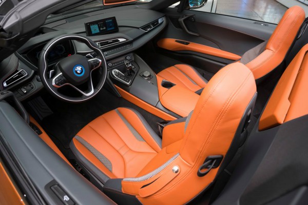 zvezde-bmw-standa-bmw-i8-roadster