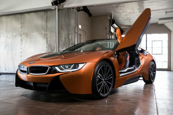zvezde-bmw-standa-bmw-i8-roadster
