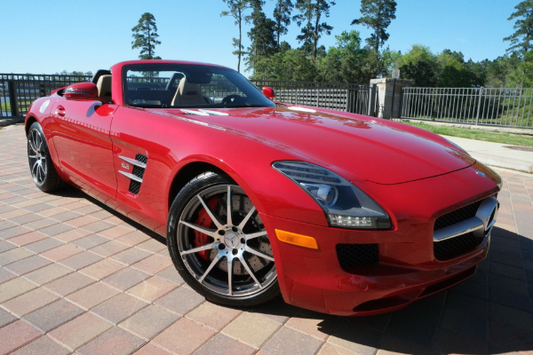 polovni-sls-amg-roadster-predstavlja-idealan-dodatak-svake-sportske-kolekcije