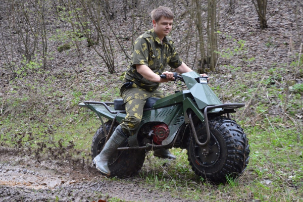 novi-ruski-sklopivi-motocikl-za-sve-uslove