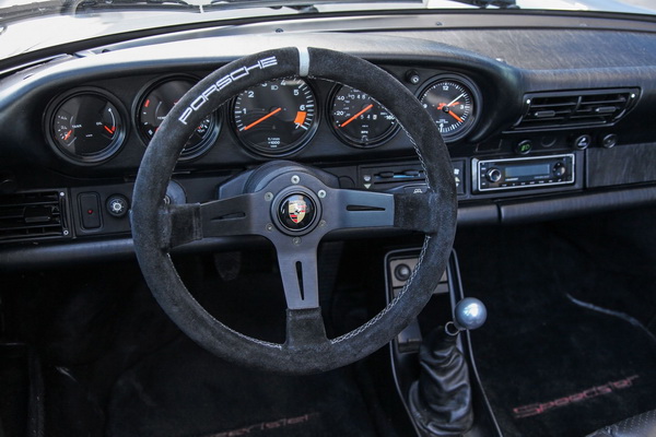 retro-911-speedster-koji-je-zapoceo-kao-1989-targa