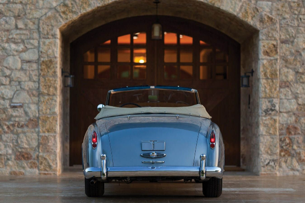 1956-bentley-s1-continental-predstavlja-koren-reci-elegancija