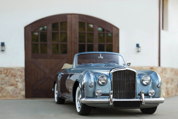 1956-bentley-s1-continental-predstavlja-koren-reci-elegancija