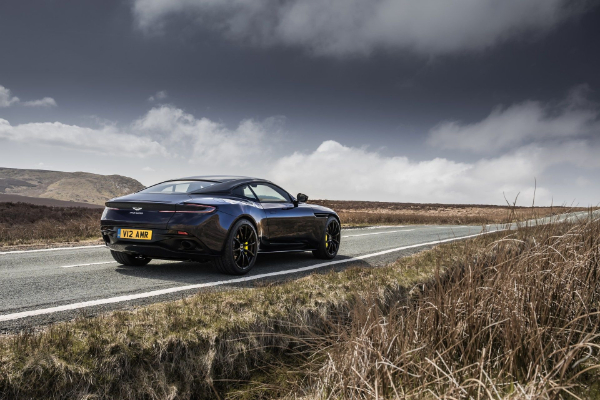 aston-martin-db11-amr-debituje-sa-630-ks-i-335-km-h-