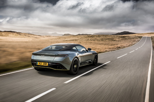 aston-martin-db11-amr-debituje-sa-630-ks-i-335-km-h-