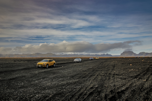 lamborghini-salje-armiju-urus-modela-na-island