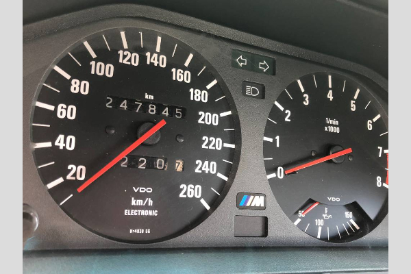 Neverovatni BMW E30 M3 Sport Evolution sa gotovo 250.000 pređenih km
