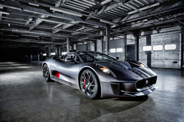 Jaguar radi na superautomobilu srednjeg motora i 550+ ks