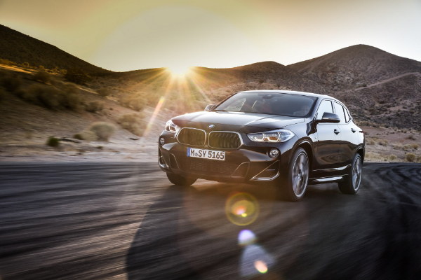 2019-bmw-x2-m35i-kombinuje-302-ks-sa-kompakt-stilom-karoserije