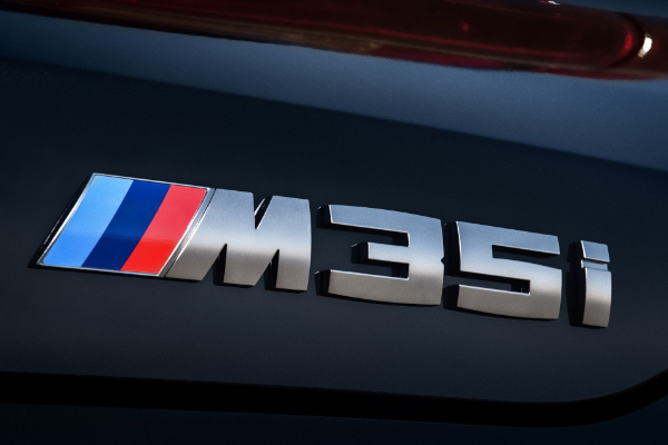 2019-bmw-x2-m35i-kombinuje-302-ks-sa-kompakt-stilom-karoserije