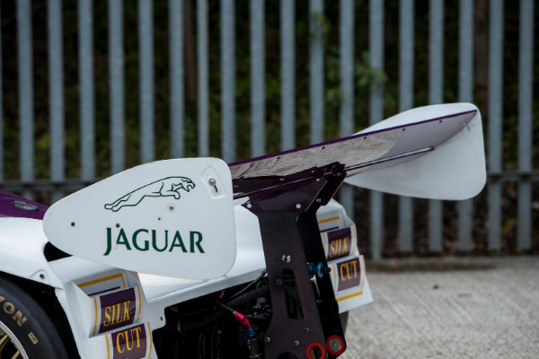 ovaj-trkacki-jaguar-moze-da-zaseni-i-xj220-model