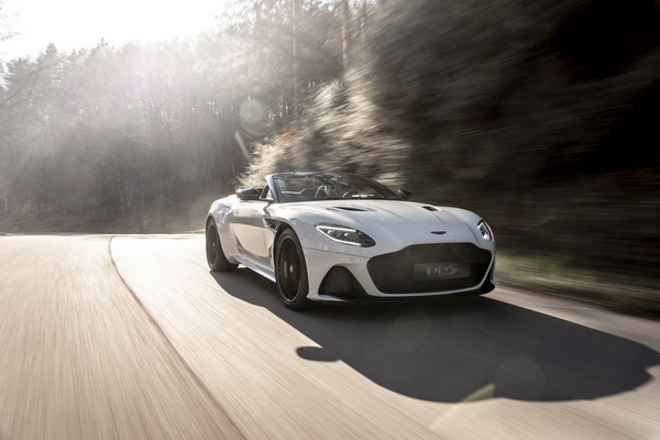 aston-martin-dbs-superleggera