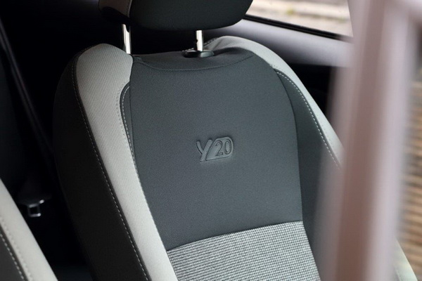 toyota-yaris-y20-limited-edition-vas-partner-za-zujanje-po-gradu