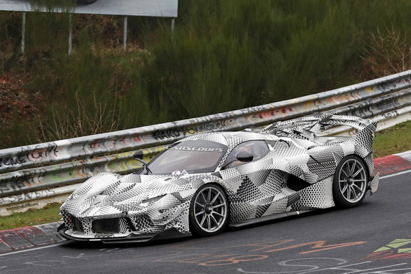 uhvacen-novi-ferrari-fxx-k-evo