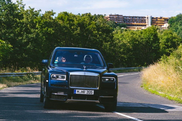 vozili-smo-najbolji-suv-na-svetu-rolls-royce-cullinan