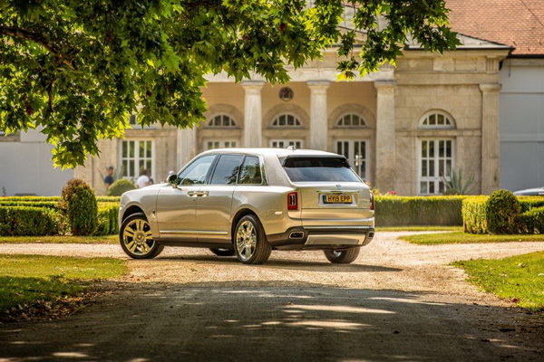 vozili-smo-najbolji-suv-na-svetu-rolls-royce-cullinan