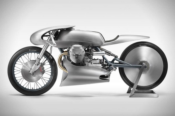 moto-guzzi-airforce-trkacka-masina-iz-proslosti