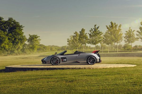 novi-pagani-huayra-bc-roadster