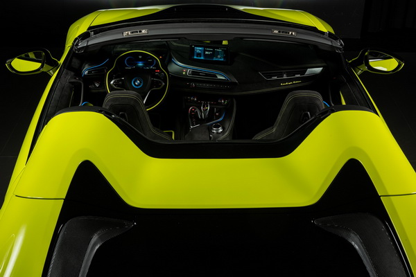 bmw-i-alcantara-predstavili-i8-limelight-model-