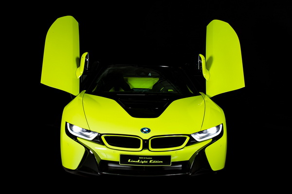 bmw-i-alcantara-predstavili-i8-limelight-model-