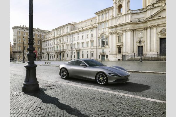 nove-fotografije-fenomenalnog-ferrari-roma-modela