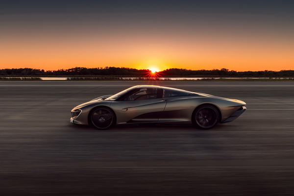 mclaren-speedtail-ostvaruje-brzinu-od-403-kmh