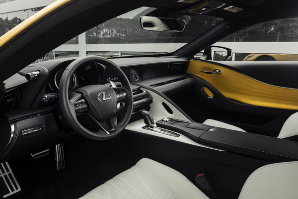 lexus-lc-500-odusevio-posetioce-na-sajmu-automobila-u-Cikagu