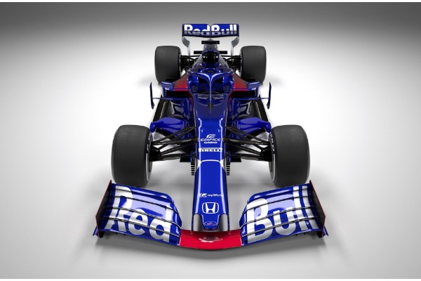 toro-rosso-predstavio-novi-formula-1-bolid