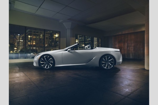 lexus-lc-convertible-koncept-premijerno-predstavljen-u-detroitu
