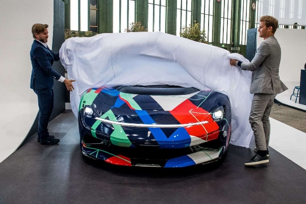 pininfarina-model-kreiran-u-cast-leonadra-da-vincija