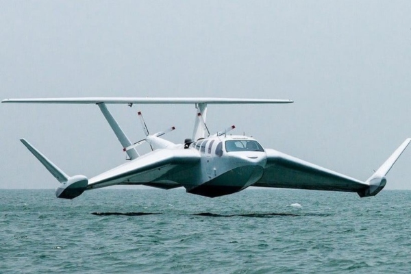 airfish-8-savrseni-spoj-broda-i-aviona