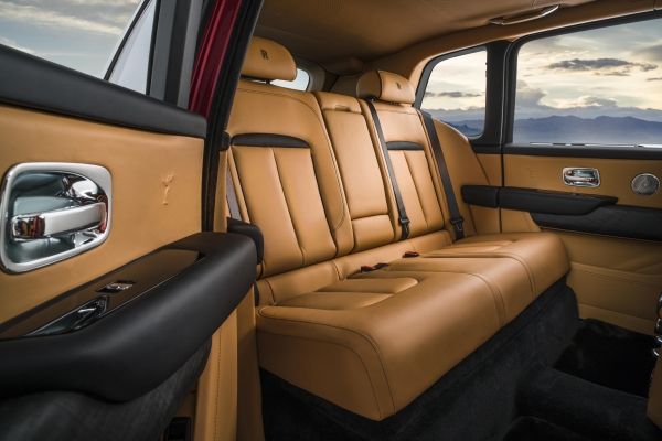 rolls-royce-cullinan-bice-predstavljen-u-beogradu