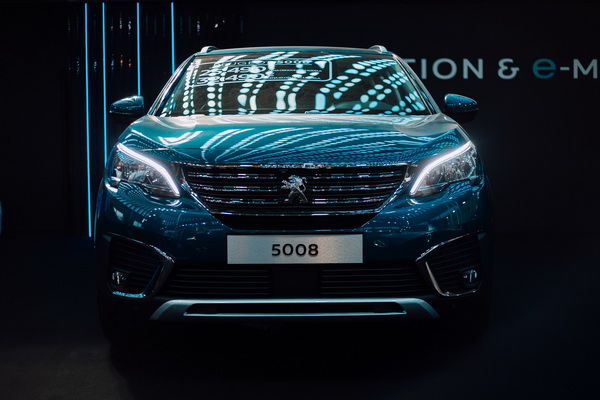 peugeot-na-salonu-automobila-u-beogradu