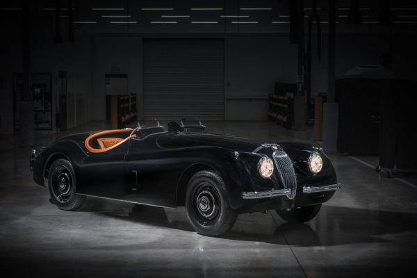 restaurirani-jaguar-xk-120