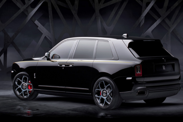 rolls-royce-predstavio-cullinan-black-badge-model