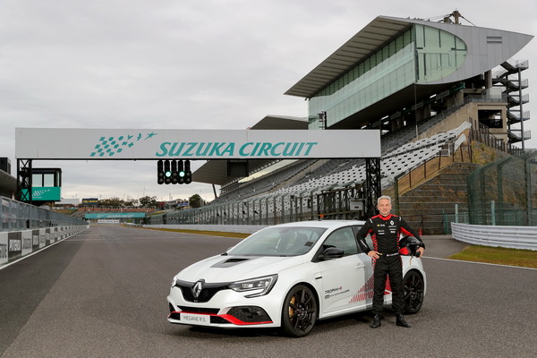 novi-megane-rs-trophy-r-novi-rekord-na-stazi-suzuka