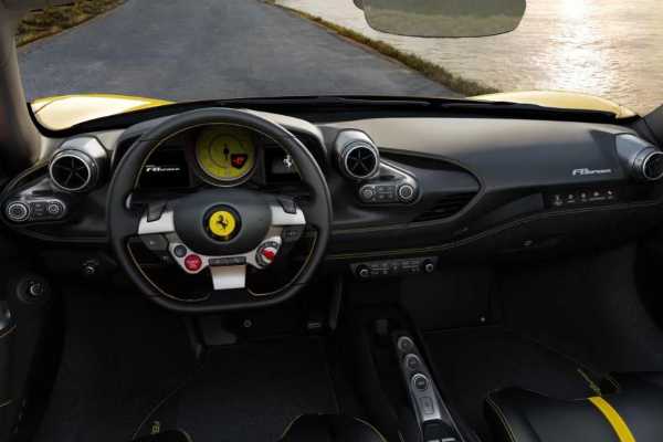 stize-novi-ferrari-f8-spider