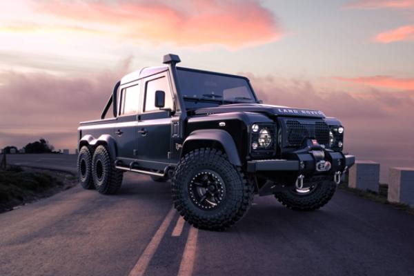 black-mamba-ultimativni-land-rover-terenac