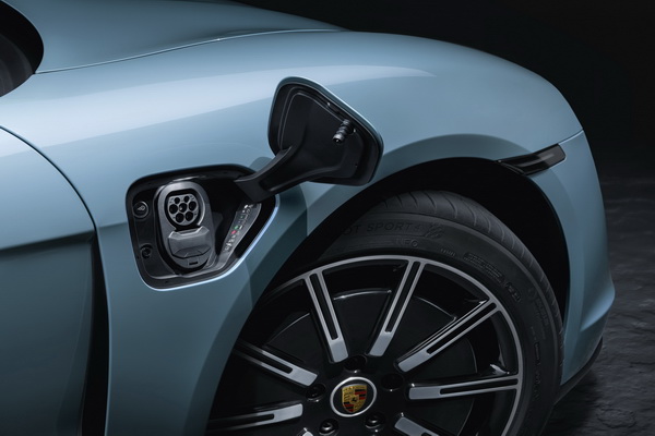 novi-porsche-taycan-4