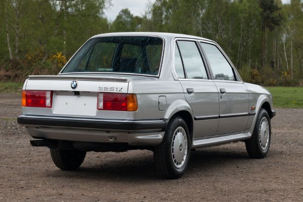 bmw-325-iz-1986-godine-se-prodaje-za-50000-dolara