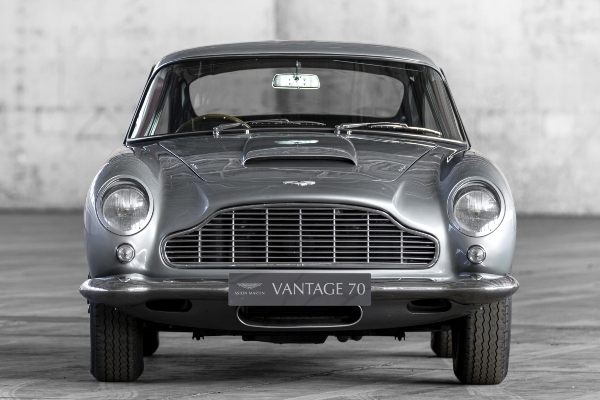 aston-martin-vantage-slavni-70rodendan