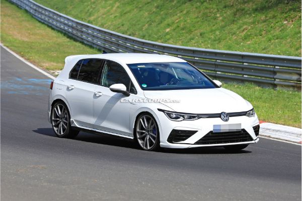 uhvacen-2021-vw-golf-r