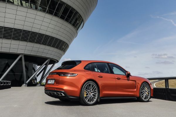 stize-porsche-panamera-2021