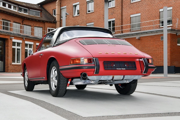 restaurirani-porsche-targa-iz-1967-godine