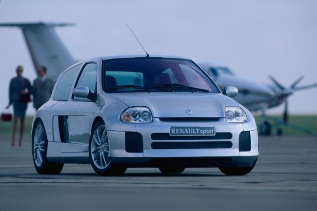 renault-clio-v6-legenda-puni-20-godina