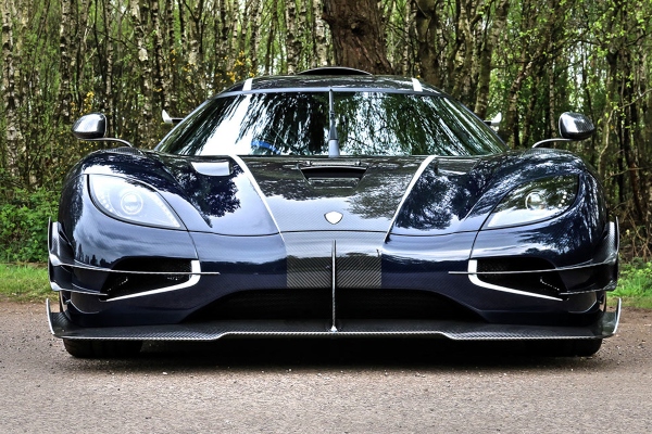 prodaje-se-polovni-koenigsegg-one1-po-neverovatnoj-ceni