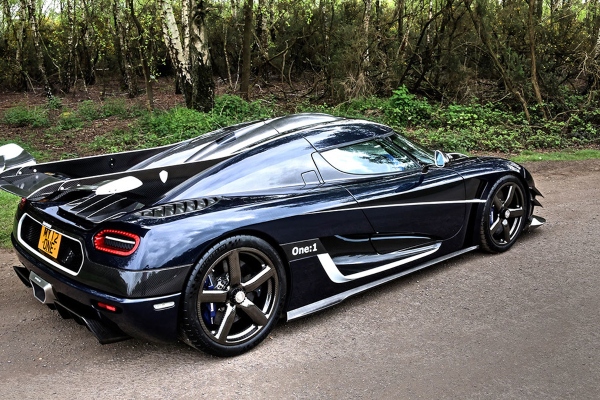 prodaje-se-polovni-koenigsegg-one1-po-neverovatnoj-ceni