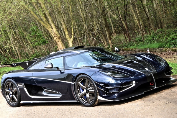 prodaje-se-polovni-koenigsegg-one1-po-neverovatnoj-ceni