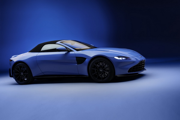 stize-aston-martin-vantage-roadster-2021