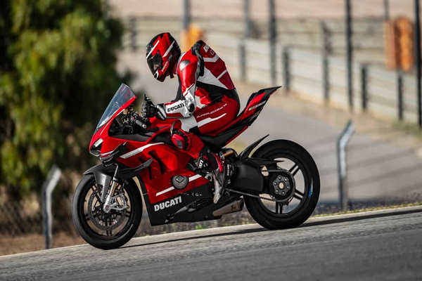 ducati-predstavio-superleggerra-v4-model